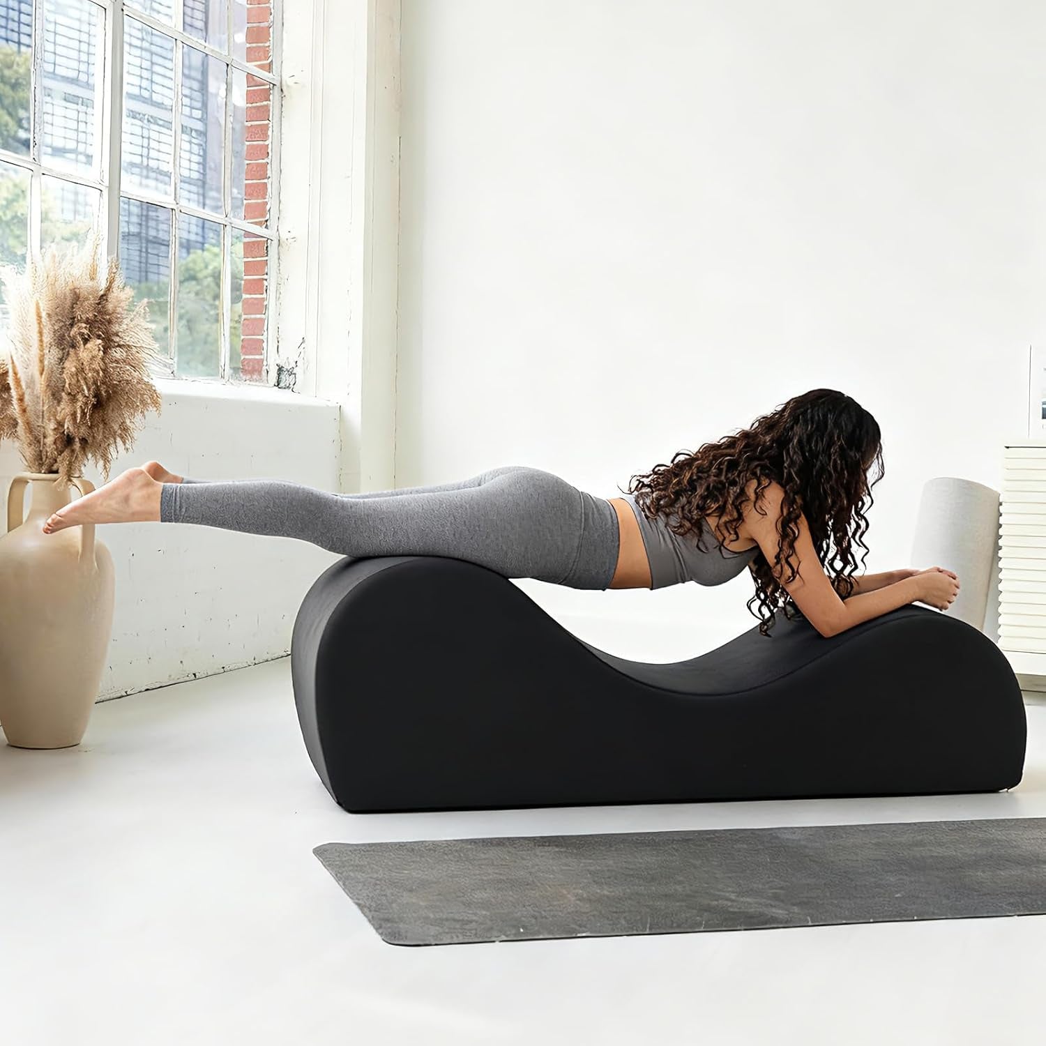 Chaise Lounge Chair for Yoga, Chaise Lounge with Headrest, Foot Pad, Washable Cover, Side Pockets, Non-Slip Bottom, Chair for Relaxation Stretching (Black)