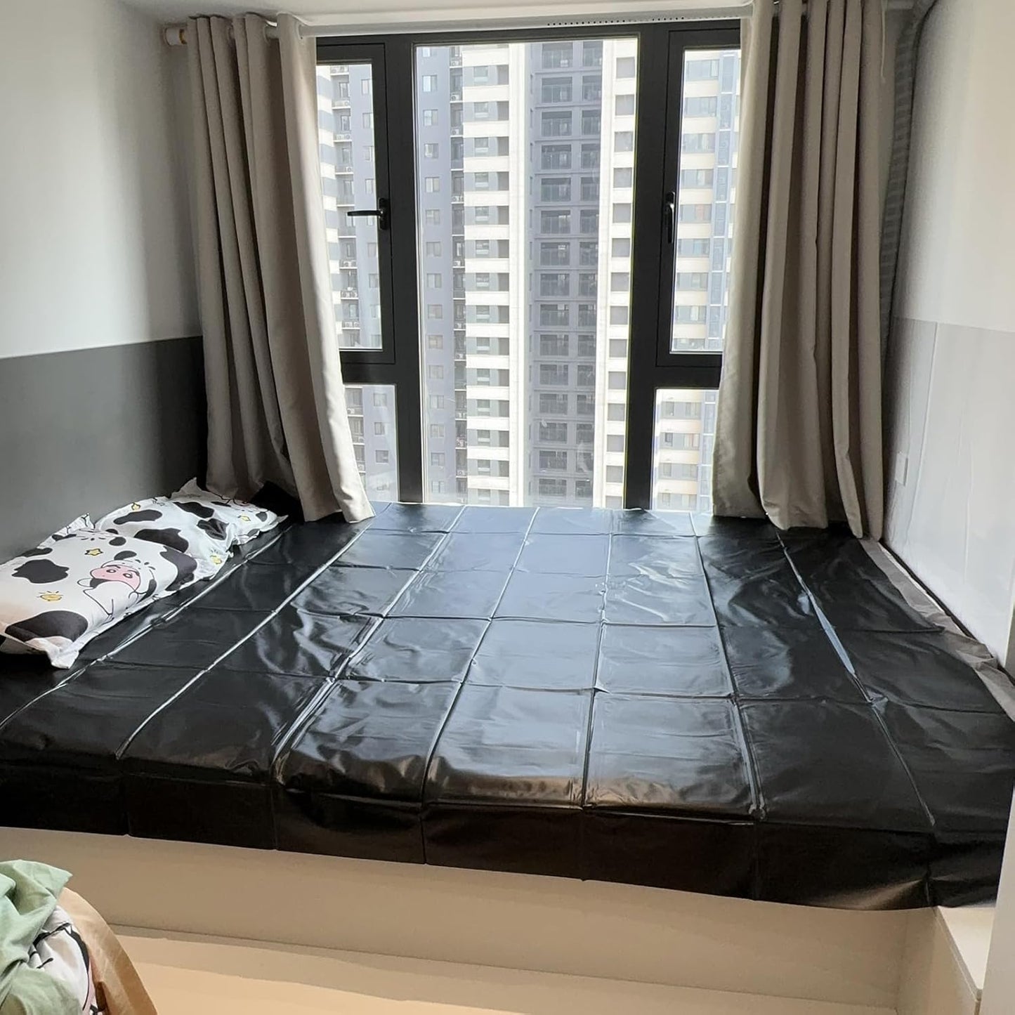 Waterproof Bed Sheet - 78.7X86.6 Inches Reusable Waterproof Mattress Protector Easy Clean Large Bed Cover (Black)